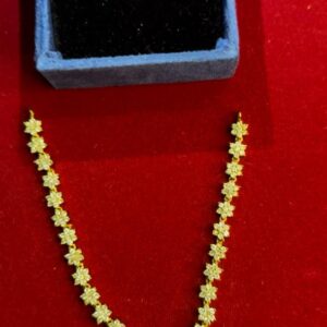 Dimond replica necklace